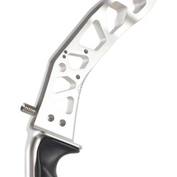 Poignée recurve Core Arios EXT 25 pouces : Élégance et fonctionnalité pour archers exigeants.
